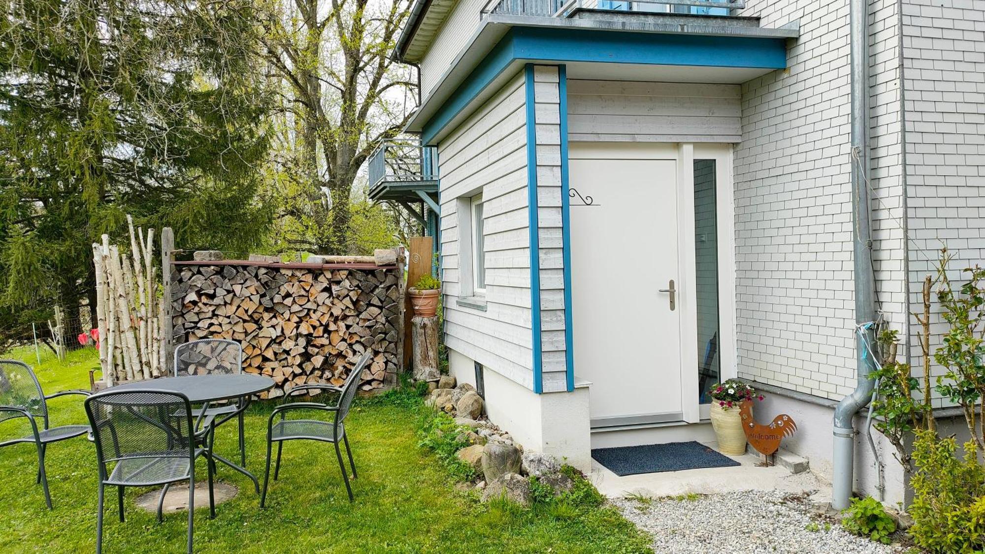 Seesicht Und Charmante Wohnung Bei Hanni Und Ueli Bottighofen Екстер'єр фото